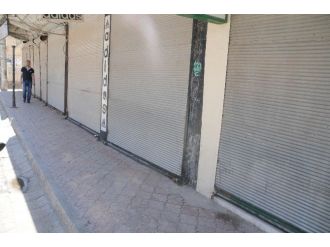Cizre’de Esnaf Suruç Saldırısına Kepenk Açmayarak Tepki Gösterdi