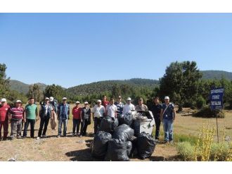 Bucak’ta Kumar Yaylası Piknik Alanında Temizlik Çalışması Yapıldı