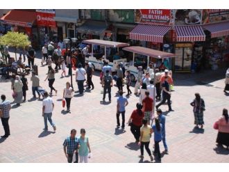 Çaycuma’da Hizmete Giren Mekik Ve Elektrikli Golf Arabasına Yoğun İlgi