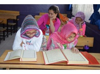 Ensar Vakfının Yaz Okulu Başladı