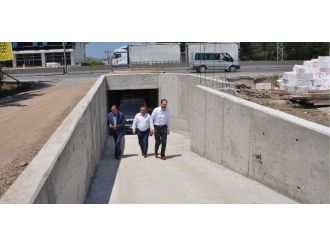 Araç Ve Yayalar İçin Güvenli Geçiş