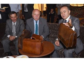 Vali Altıparmak: “Büyükşehir, Kent Ekonomisine Büyük Katkı Sunuyor”