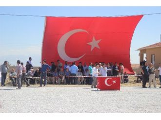 Kulpak Mahallesi Şehidini Bekliyor