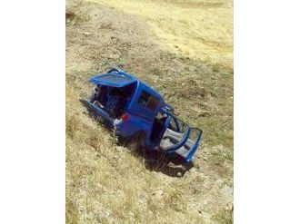 Ergani’de Askeri Araç Devrildi