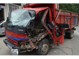 Trabzon’da Trafik Kazası: 2 Yaralı
