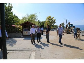 Milletvekili İsen Ve Başkan Yılmazer Sapanca Sahil Bandını İnceledi