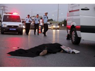 Panelvanın Çarptığı Yaşlı Adam Olay Yerinde Hayatını Kaybetti