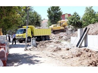 Yozgat’ta Cadde Genişletme Çalışmaları Sürüyor