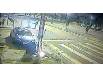 Motosikleti Tekmeyle Durdurdu