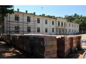 Dokuma Alanında Çalışmalar Devam Ediyor