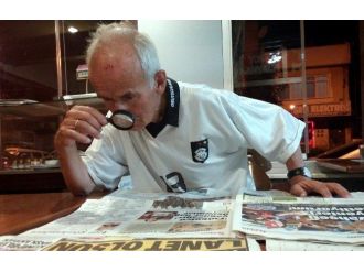 Gazeteleri Büyüteçle Okuyor
