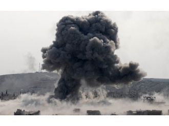 Koalisyon Uçakları Bomba Yağdırdı