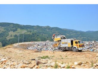 Düzce’de Günde 300 Ton Çöp Taşınıyor