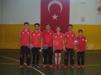 Badmintonda Milli Davet
