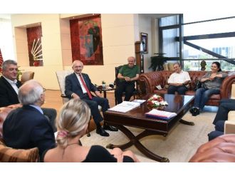 Kılıçdaroğlu İhd Yönetimiyle Görüştü