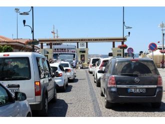 Bayramda Çanakkale Boğazından 77 Bin Araç Geçti