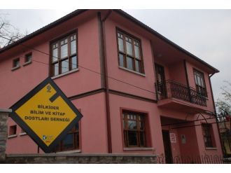 İzmit Belediyesi’nden Kütüphane Açıklaması