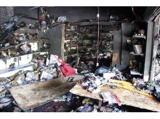 Kocaeli’de Oyuncakçı Dükkanı Kundaklandı