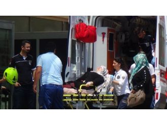 Iraklı Kadına Otomobil Çarptı