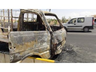 Gaziantep’te Seyir Halindeki Araç Kül Oldu