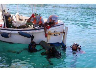Antalya Yat Limanı’nda Deniz Temizliği