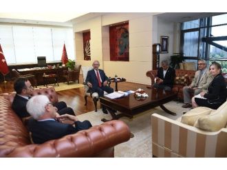 Chp Genel Başkanı Kılıçdaroğlu, Lösev Yönetimini Kabul Etti