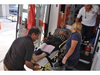 Traktör İle Kamyonetin Çarpıştığı Kazada Can Pazarı