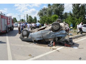 Tokat’ta 3 Araç Birbirine Girdi: 4 Yaralı