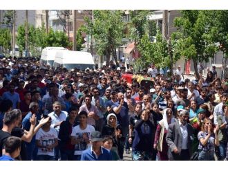 Suruç’taki Patlamada Ölen Süleyman Öğretmen Defnedildi