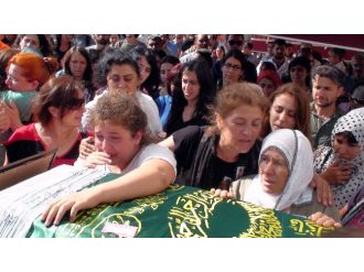 Suruç’taki Patlamada Ölen Arkadaşlar Yan Yana Toprağa Verildi