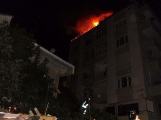 Kuşadası’nda Korkutan Yangın