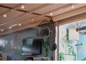 Kafe İşletmecileri Aşırı Sıcaklardan Kavrulan Müşteriler İçin Soğutma Çalışması Başlattı