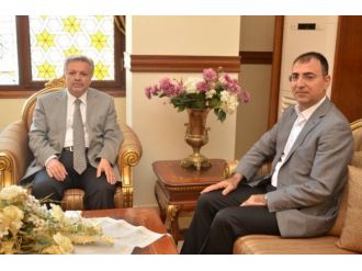 İzmir Valisi Mustafa Toprak, Vali Kahraman’ı Ziyaret Etti