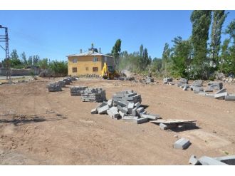 Ercış Beledıyesı’nden Park Yapımı