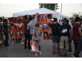 Antalya’da Suruç Anmasında Kısa Süreli Gerginlik