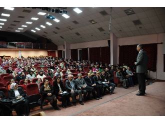 Keçiörenli’ler Ailece Seminerde
