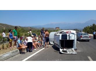 Seydikemerde Trafik Kazası: 1’i Çocuk 7 Yaralı