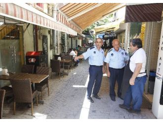 Konak Belediyesi Ekipleri Esnafı Denetledi