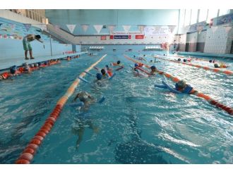 Yakutiye, Erzurum’un Çocuklarına Yüzme Öğretiyor