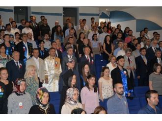 İzzet Baysal Vakfı Dereceye Giren Öğrencileri Ödüllendirdi