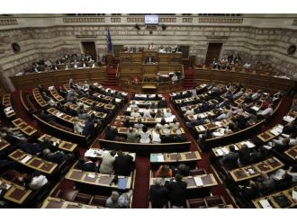 Yunan Parlamentosu ’Tedbirler Paketi’nin Kabul Etti