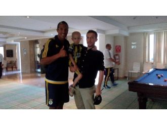 Lösemi Hastası Çocuğun Fenerbahçe Aşkı