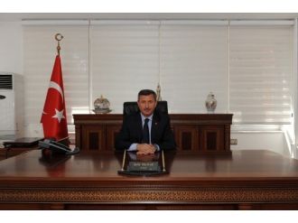 Vali Şerif Yılmaz: Gazetecilik Kamu Görevidir