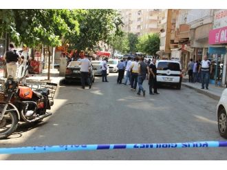 Diyarbakır’da Polise Kanlı Pusu: 2 Polis Yaralandı