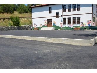 Okullarda Asfalt Çalışmaları Başladı