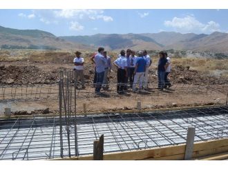 Muş’ta Sokak Hayvanları İçin Barınak Yapılıyor