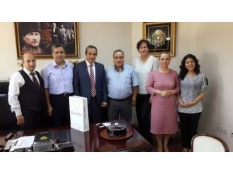 Özel Kalem Müdürü Mustafa Aşık’a Sürpriz Doğum Günü