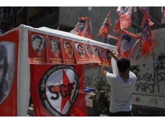 Eskişehir Sgdf Ve Anarşi Grubu Üyeleri Hayatını Kaybeden Arkadaşları İçin Taziye Çadırı Kurdu