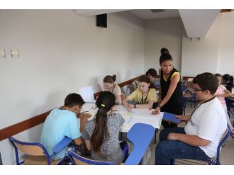 Çocuklar Haklarını Yaz Okullarında Öğreniyor