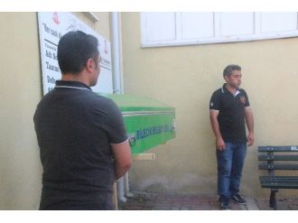 İntihar Eden Vatandaş Gözyaşları Arasında Toprağa Verildi